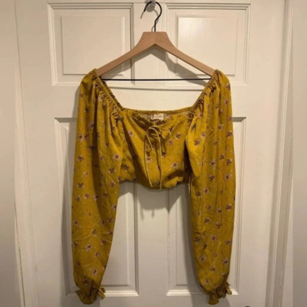 NWT Altar’d State Floral Top